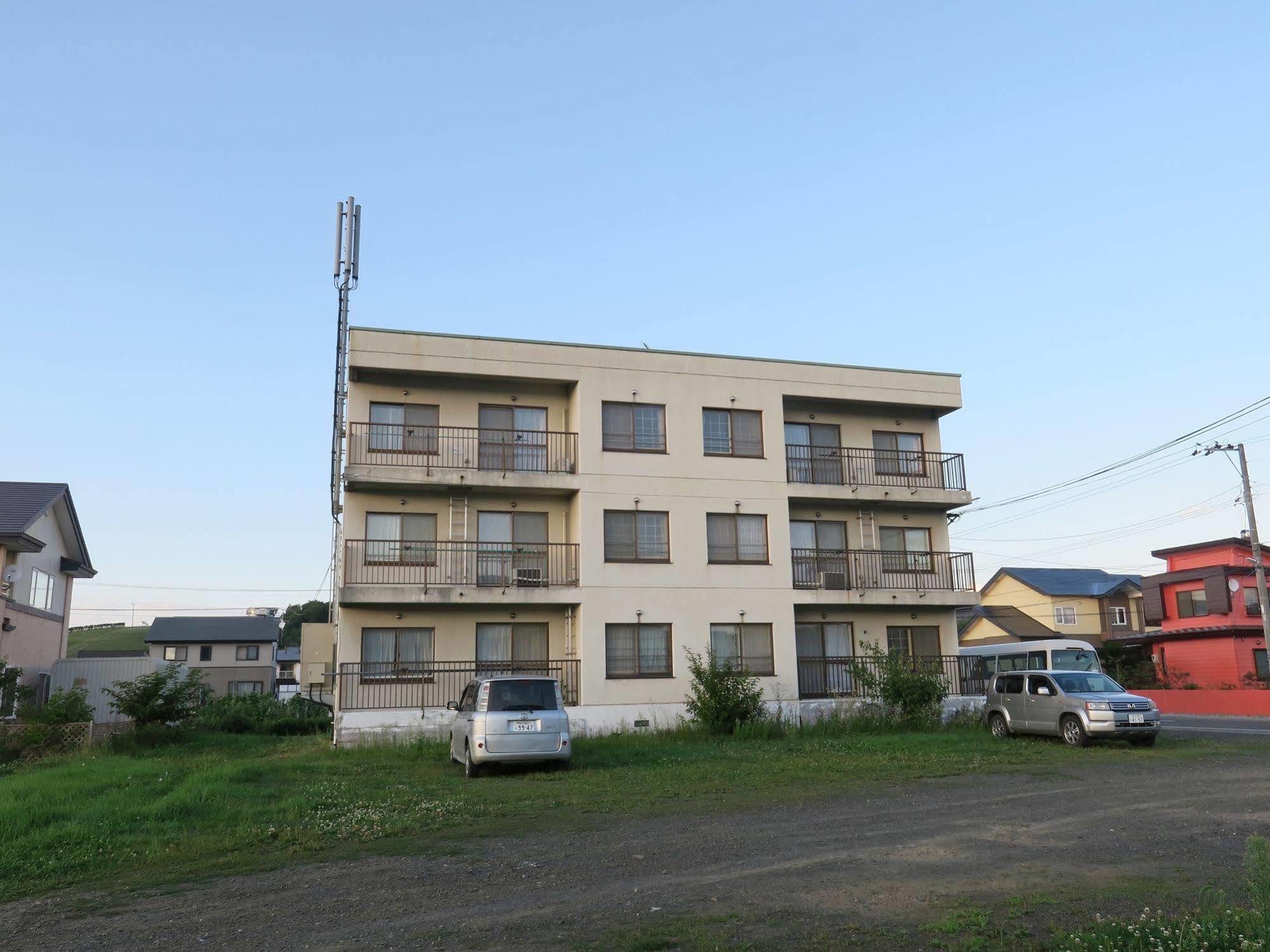 Villa Frontier Sunrise Kamifurano Esterno foto