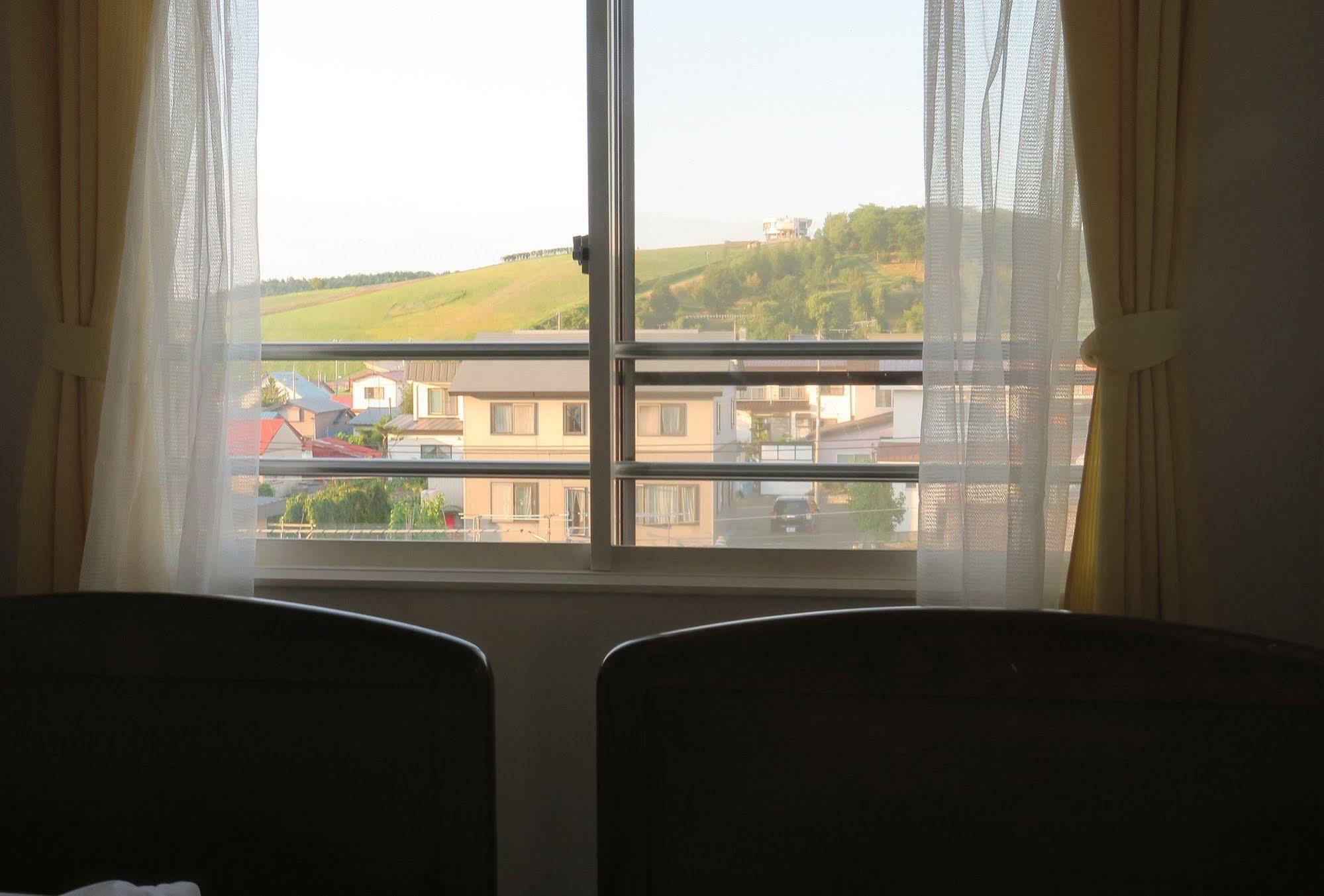 Villa Frontier Sunrise Kamifurano Esterno foto